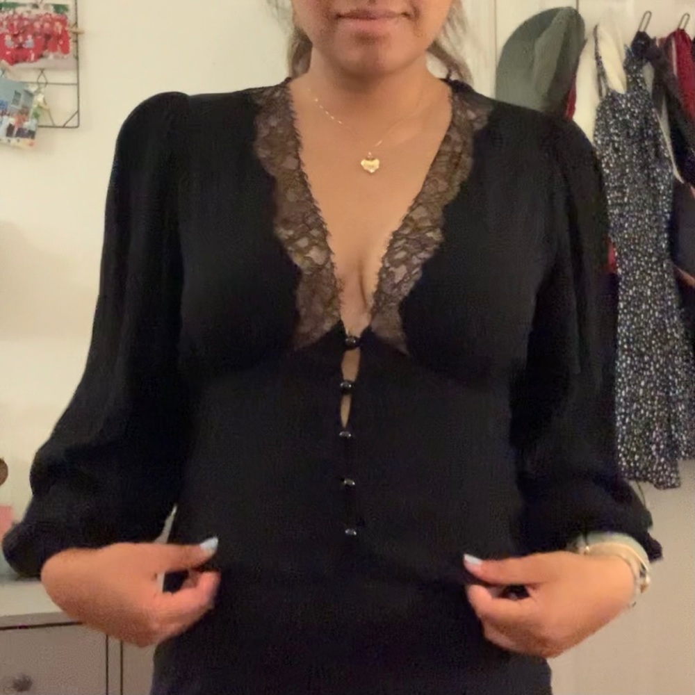 Aritzia Wilfred Blouse